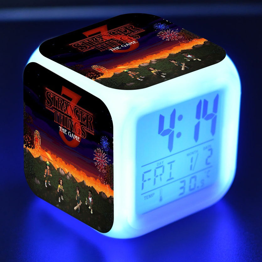 Petit réveil à lumière LED changeant de couleur