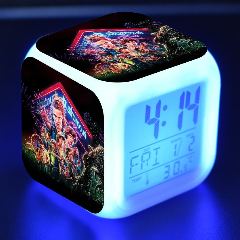 Petit réveil à lumière LED changeant de couleur