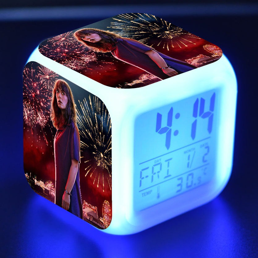 Petit réveil à lumière LED changeant de couleur