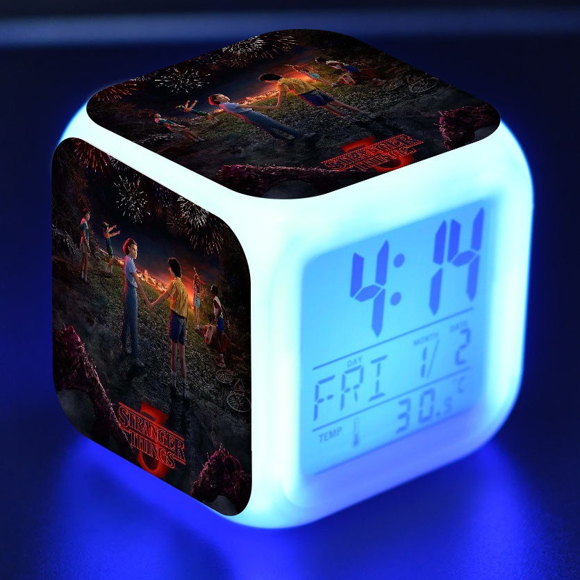 Petit réveil à lumière LED changeant de couleur