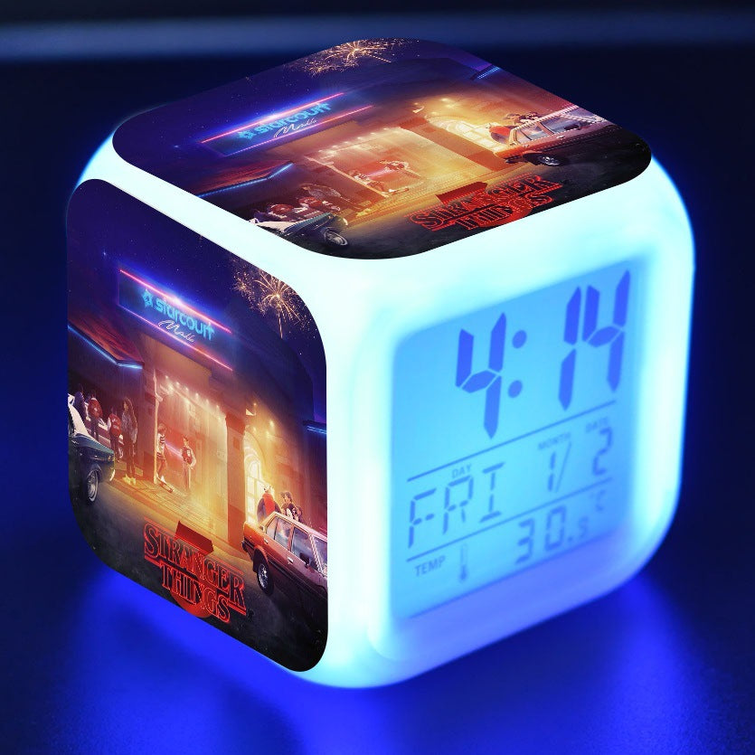 Petit réveil à lumière LED changeant de couleur
